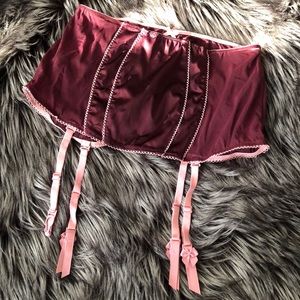 NWOT VS Sexy Little Things garter belt